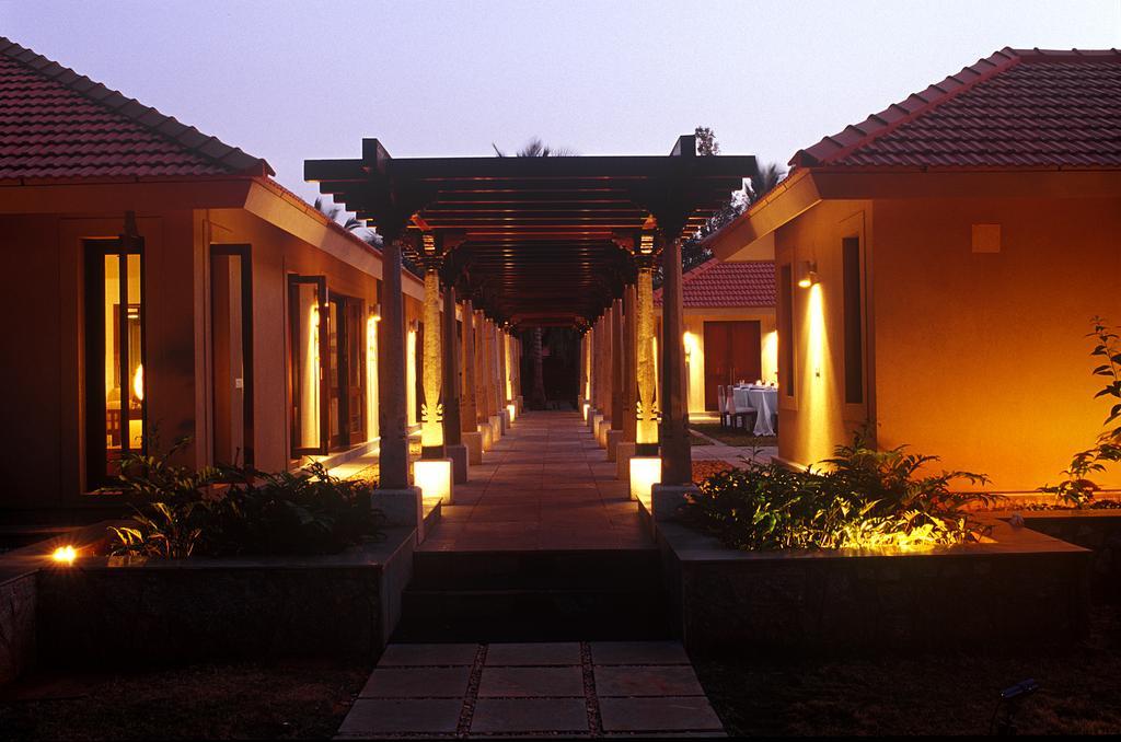 Hotel Shreyas Retreat Nelamangala Exterior foto